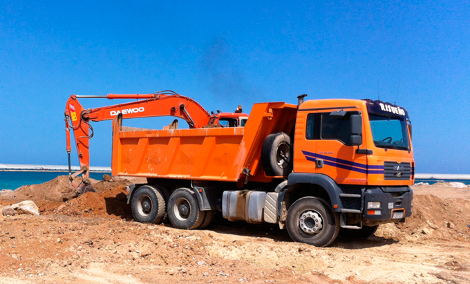 imagen de camion para transportar tierra ,Maquinaria de construccion